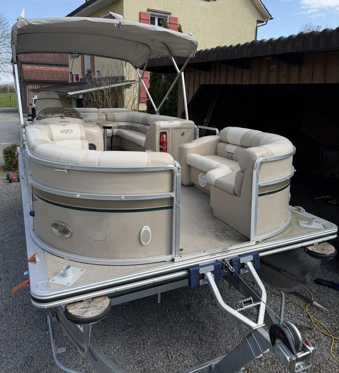 HARRIS KAYOT PONTOON