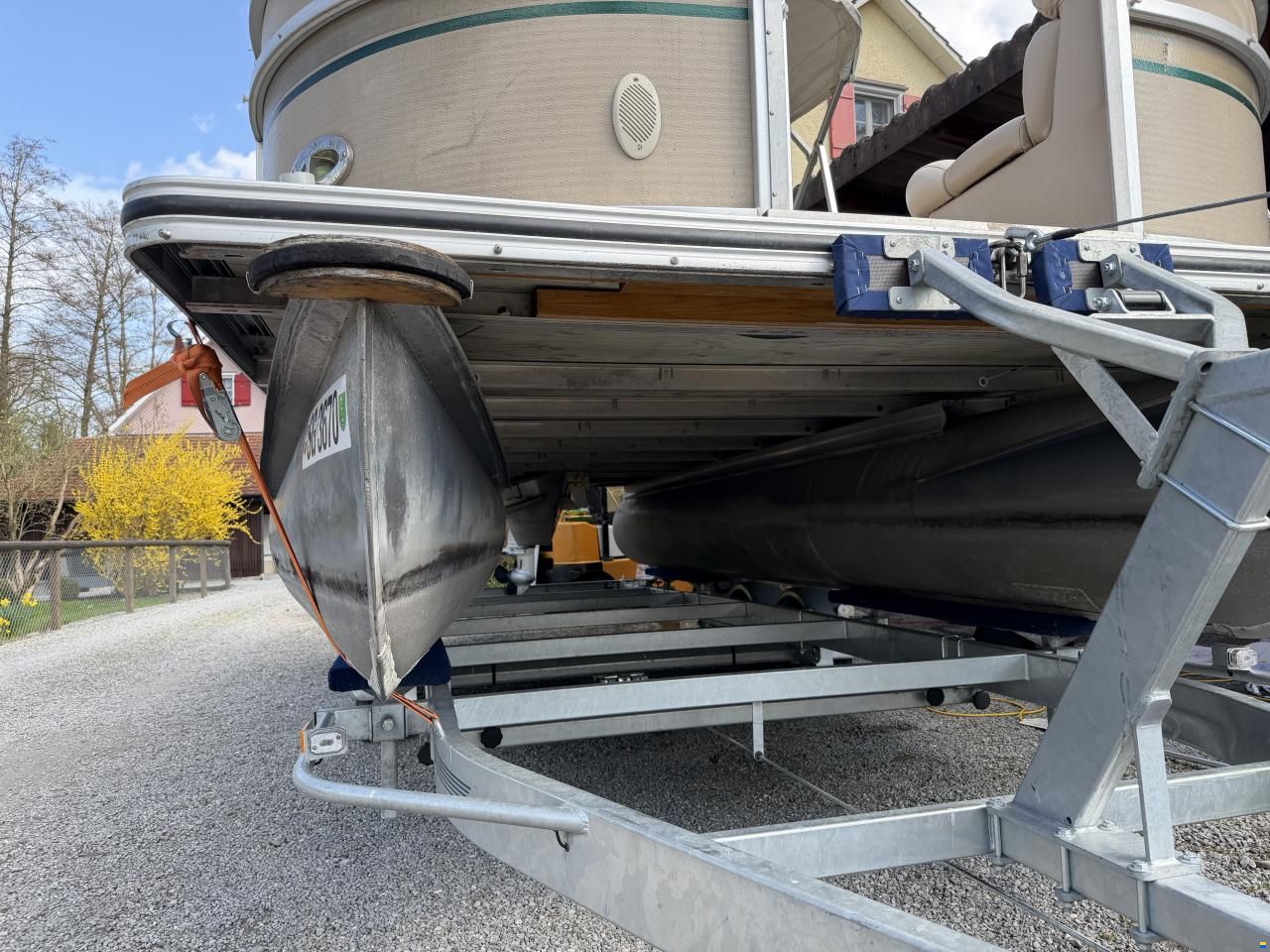 HARRIS KAYOT PONTOON