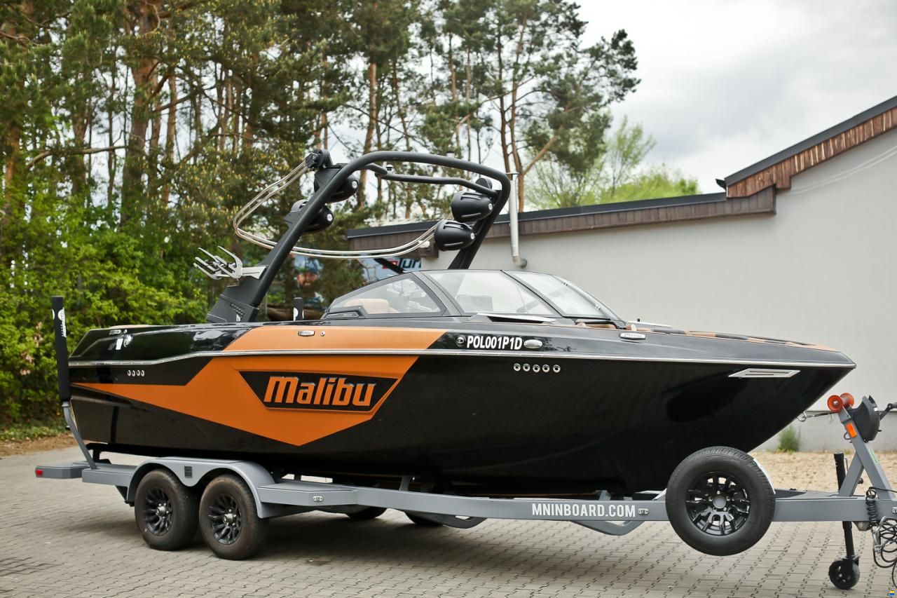 Malibu 23 LSV