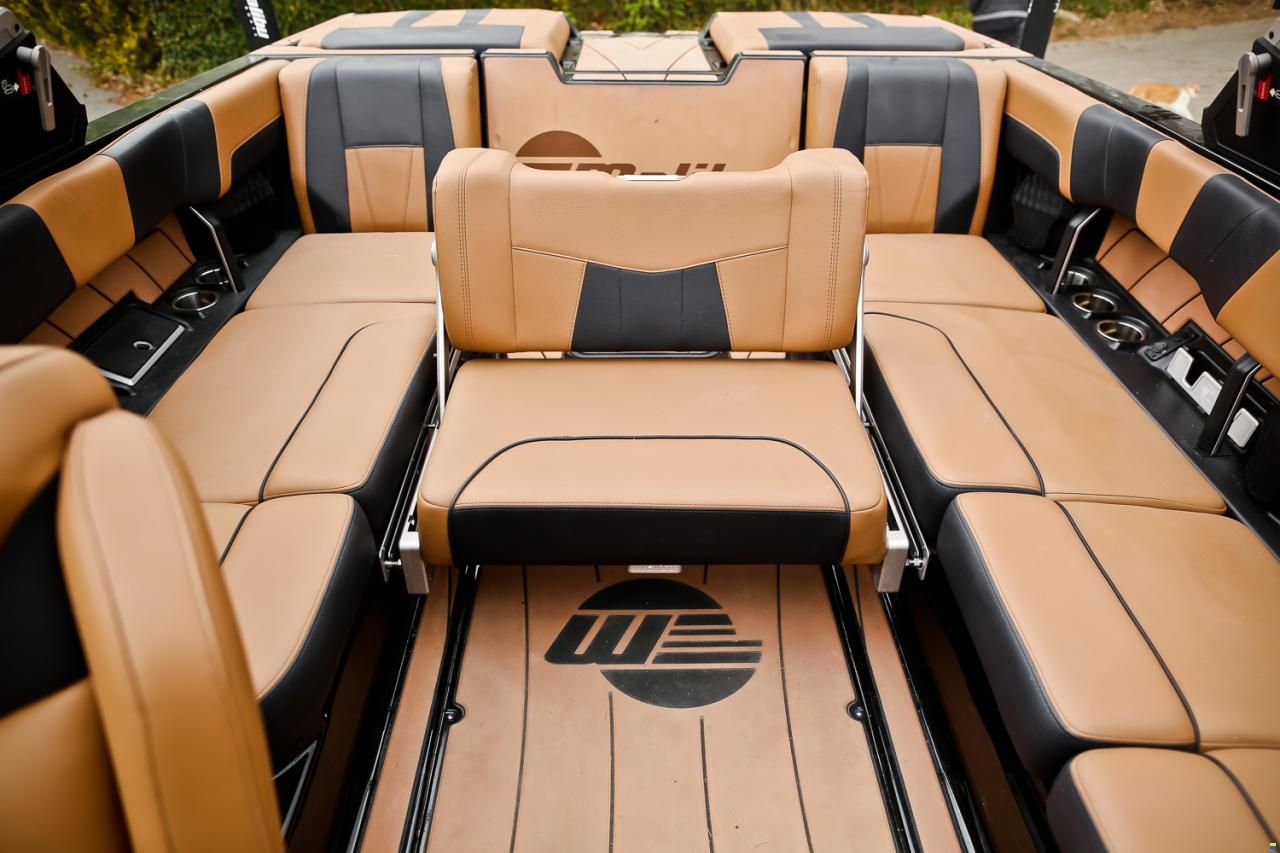 Malibu 23 LSV