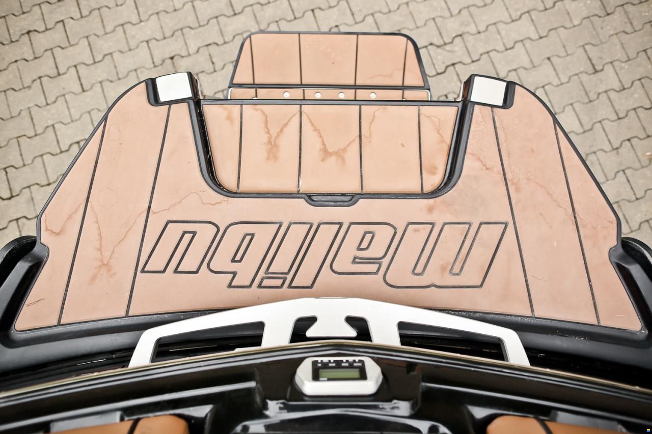 Malibu 23 LSV