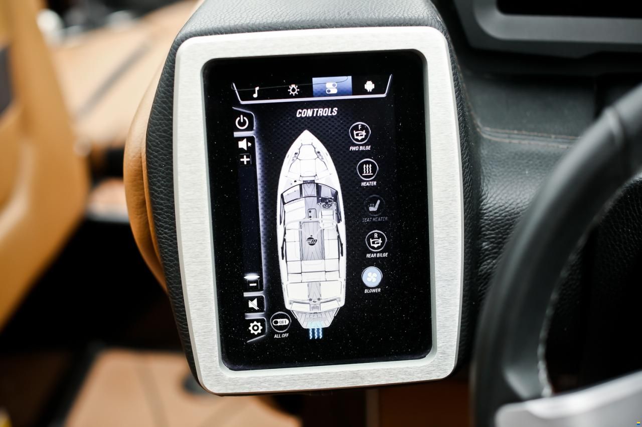 Malibu 23 LSV