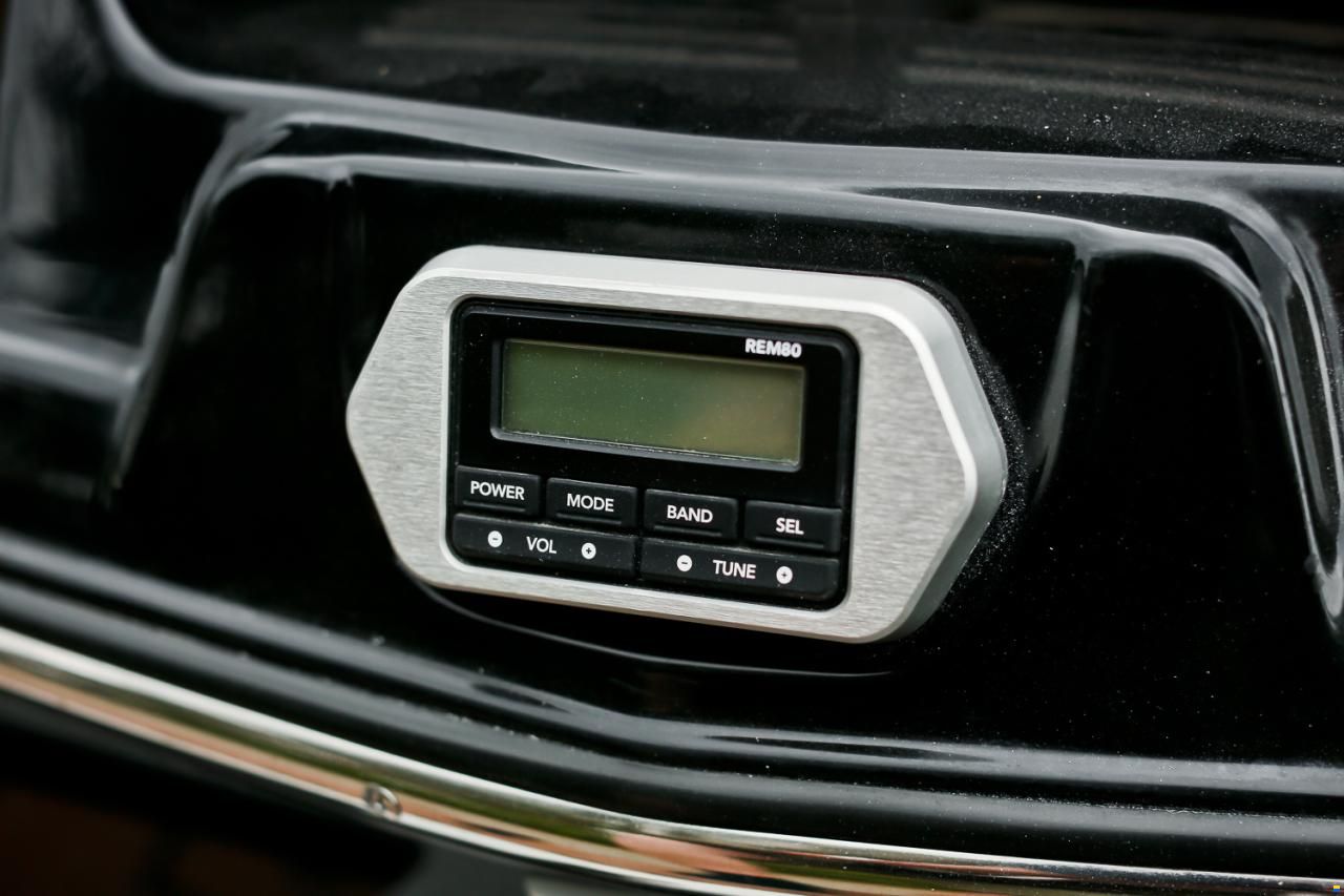 Malibu 23 LSV
