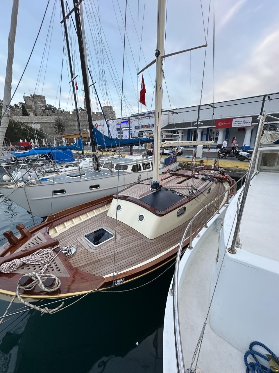 Bodrum Build Tirhandil (Trechandiri)