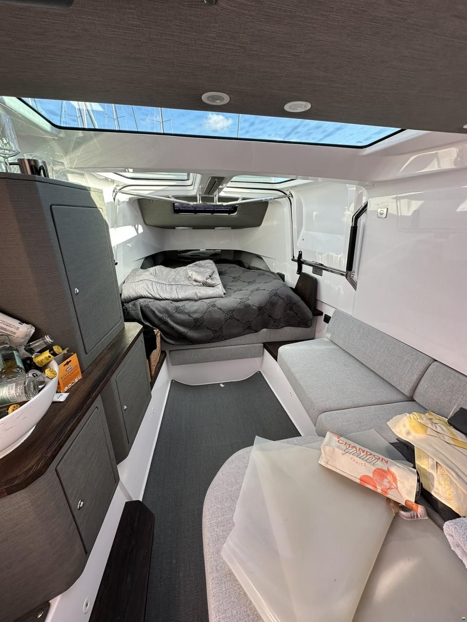 Axopar 37 Cross Cabin