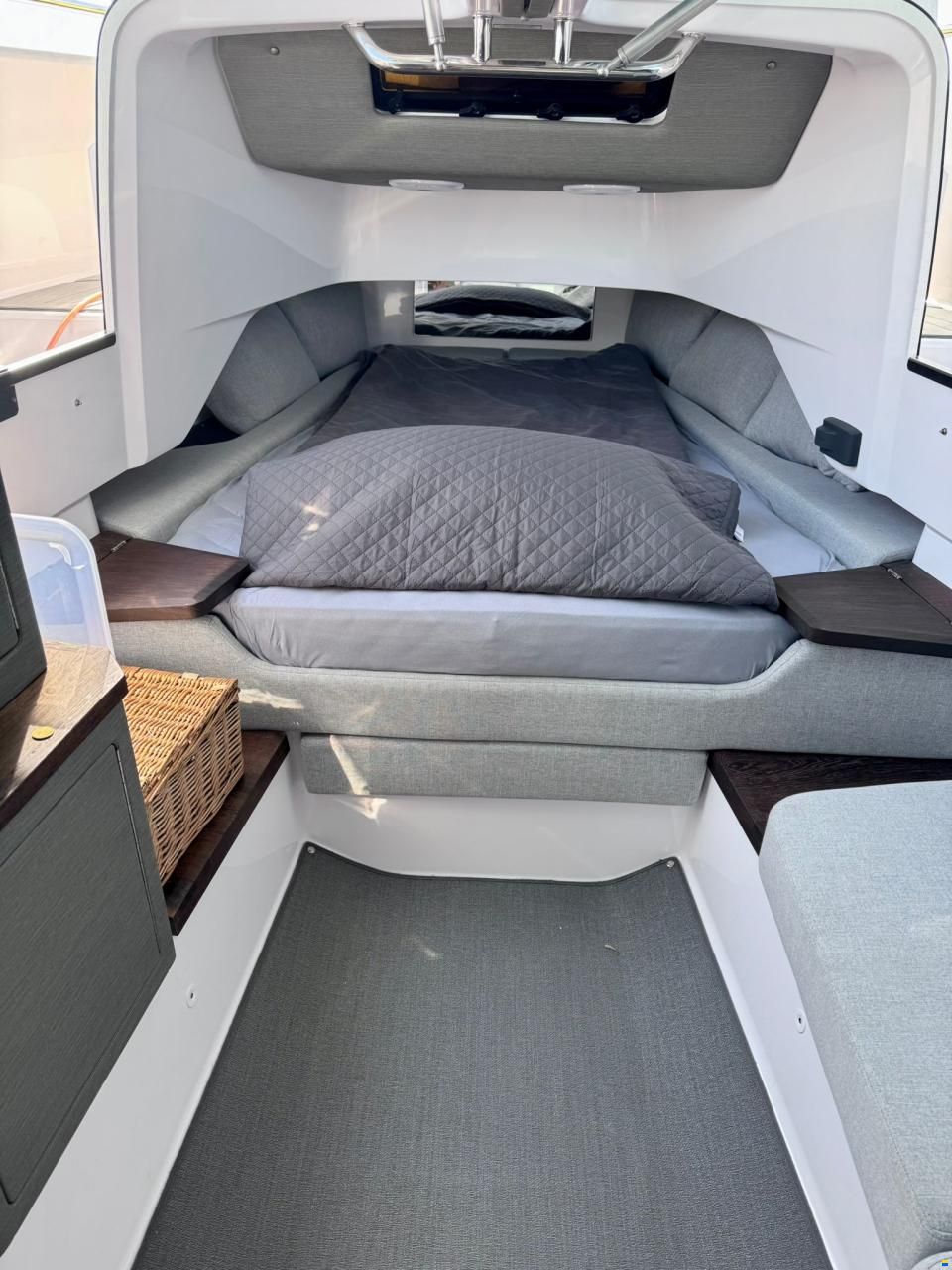 Axopar 37 Cross Cabin