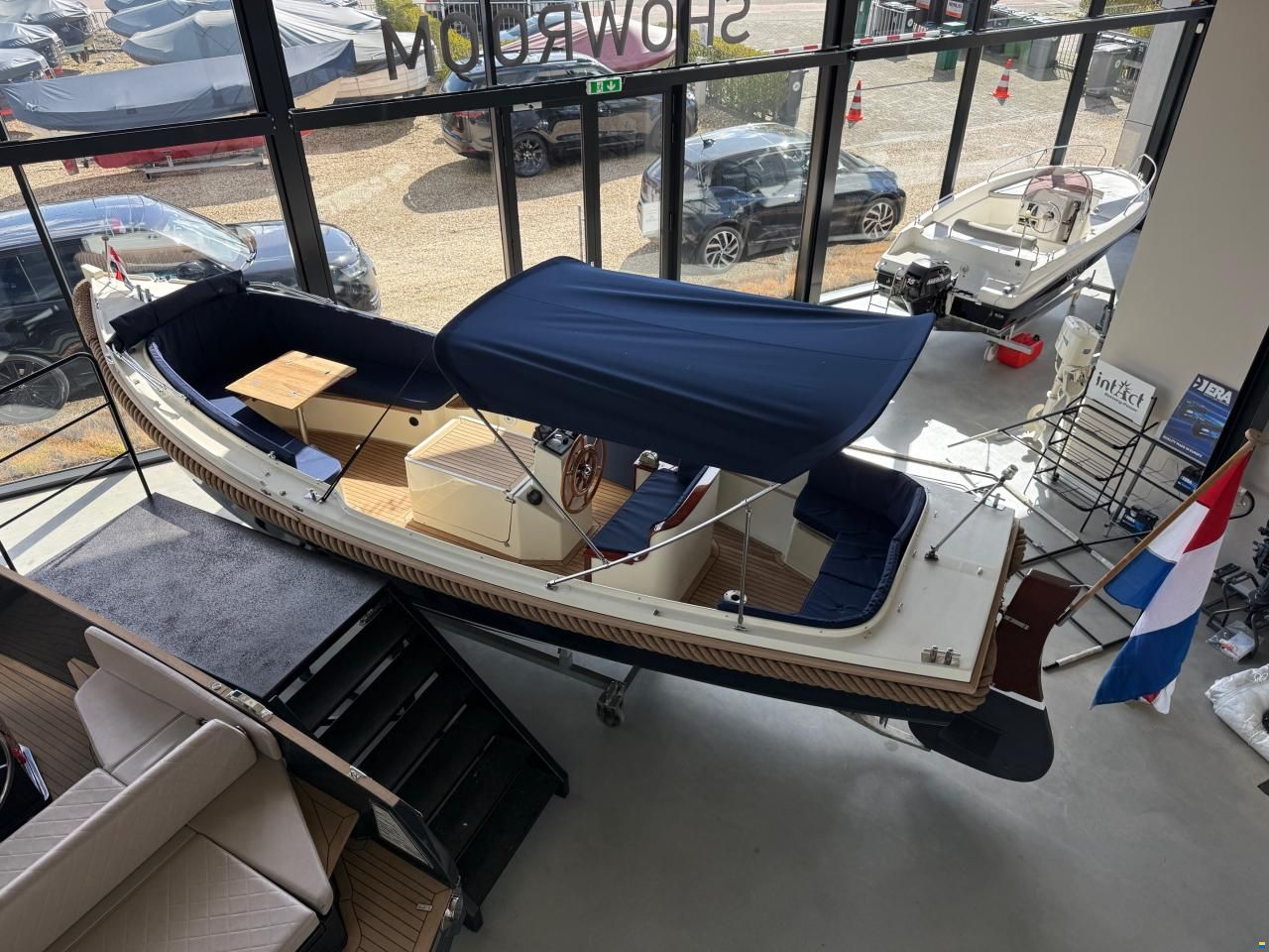 Interboat 25