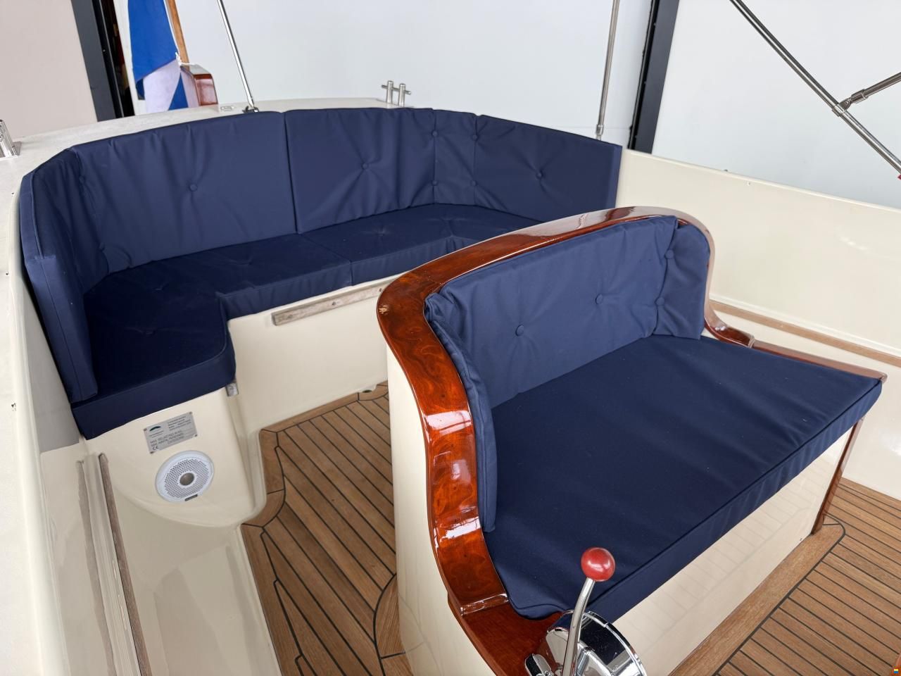 Interboat 25