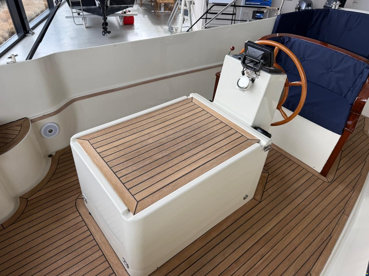 Interboat 25