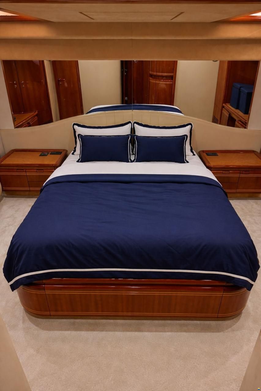 Ferretti 80