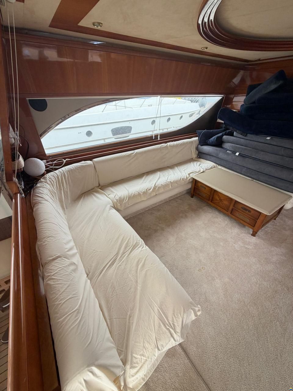 Ferretti 80