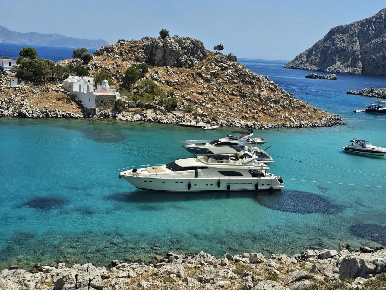 Ferretti 80