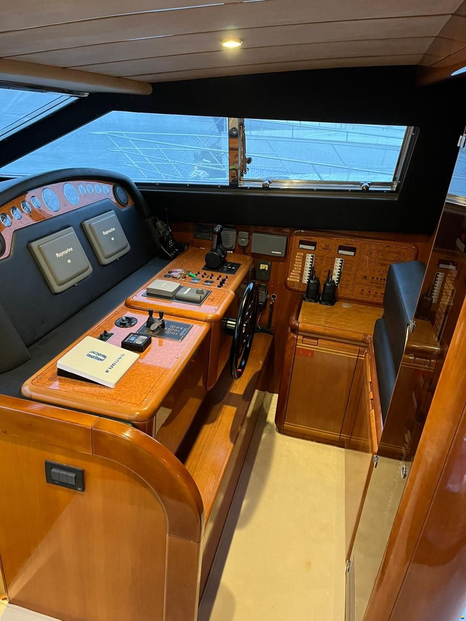 Ferretti 80