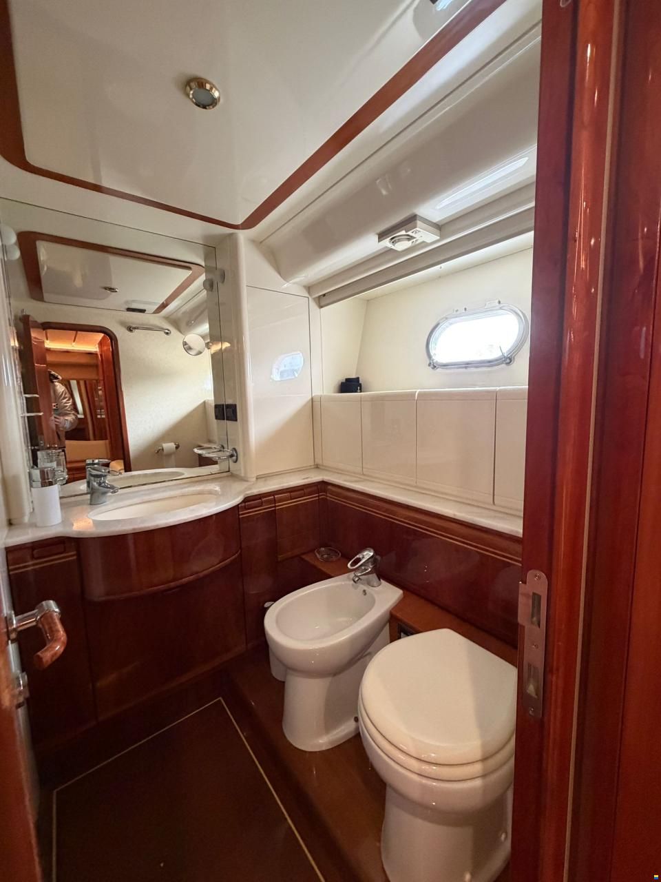 Ferretti 80