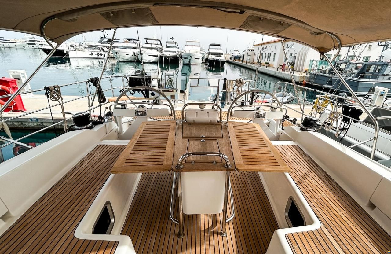 Jeanneau Yachts 57