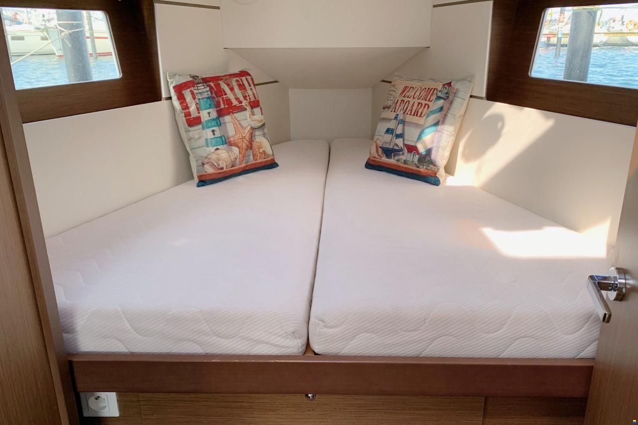 Beneteau Oceanis 35.1