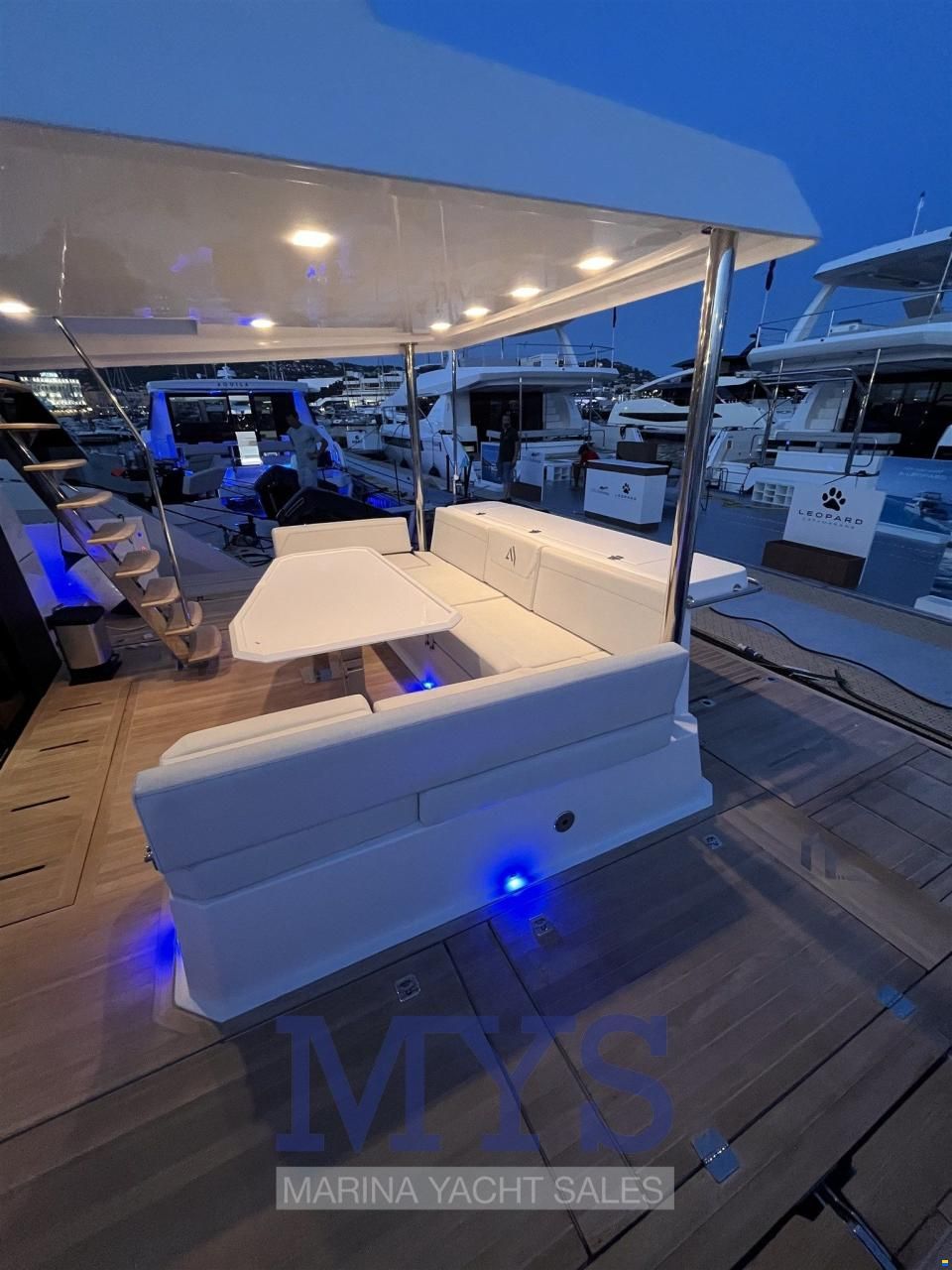 Aventura 38 FLY