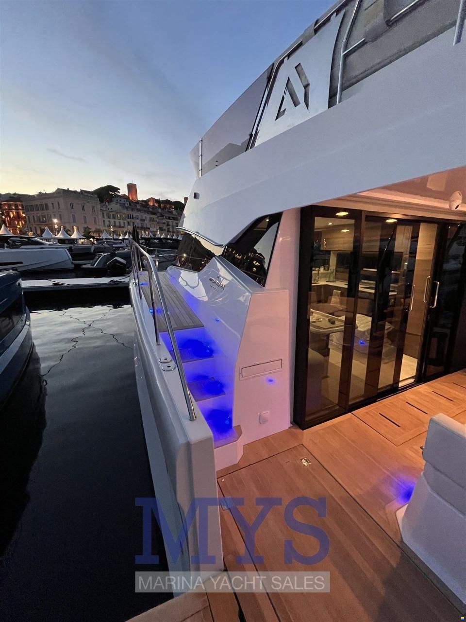 Aventura 38 FLY