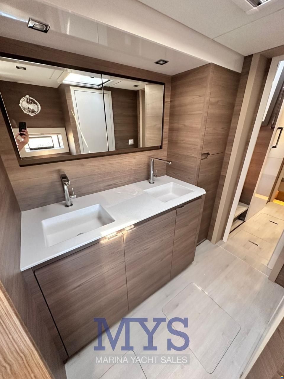 Aventura 56 MY