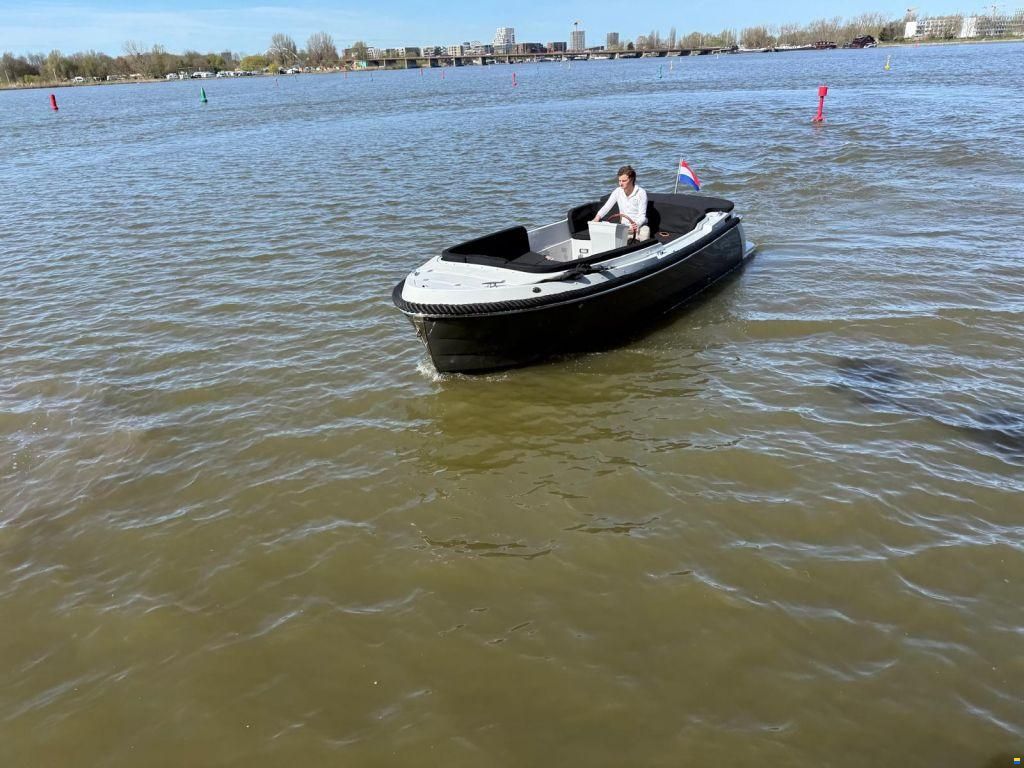 Van Zutphen 633 Tender
