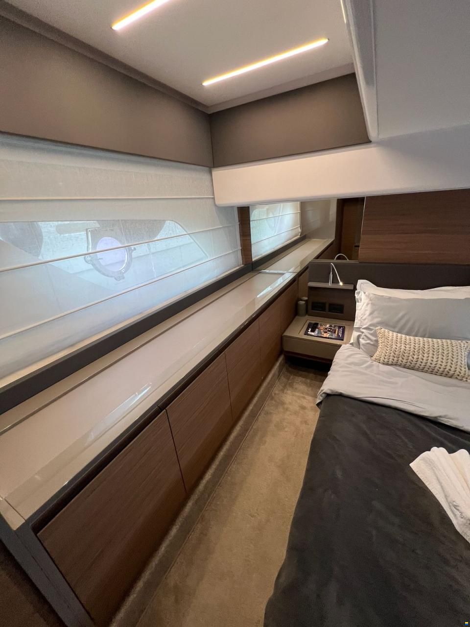 Ferretti 450