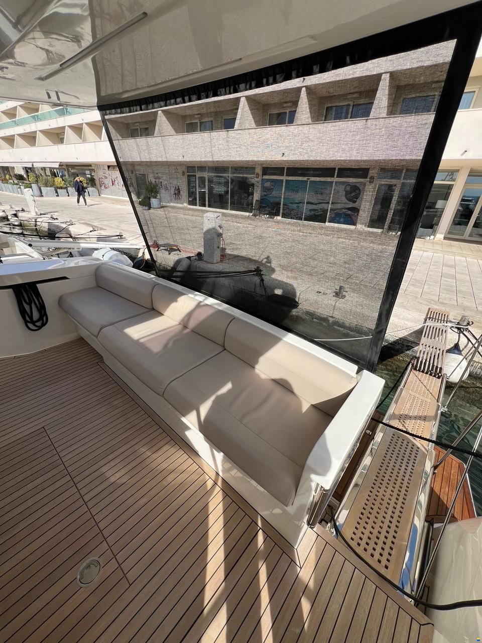 Ferretti 450