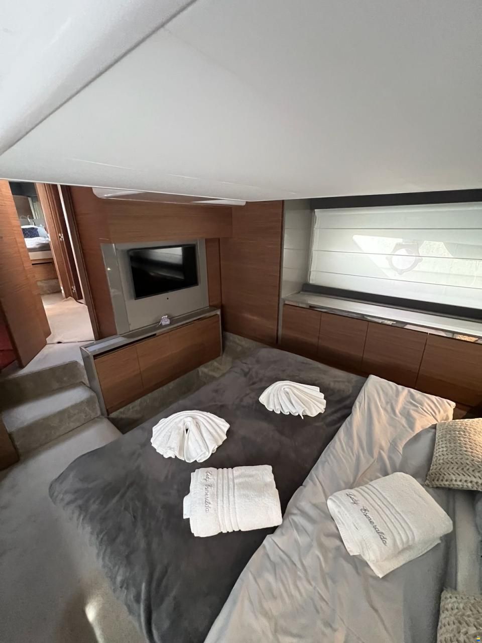 Ferretti 450