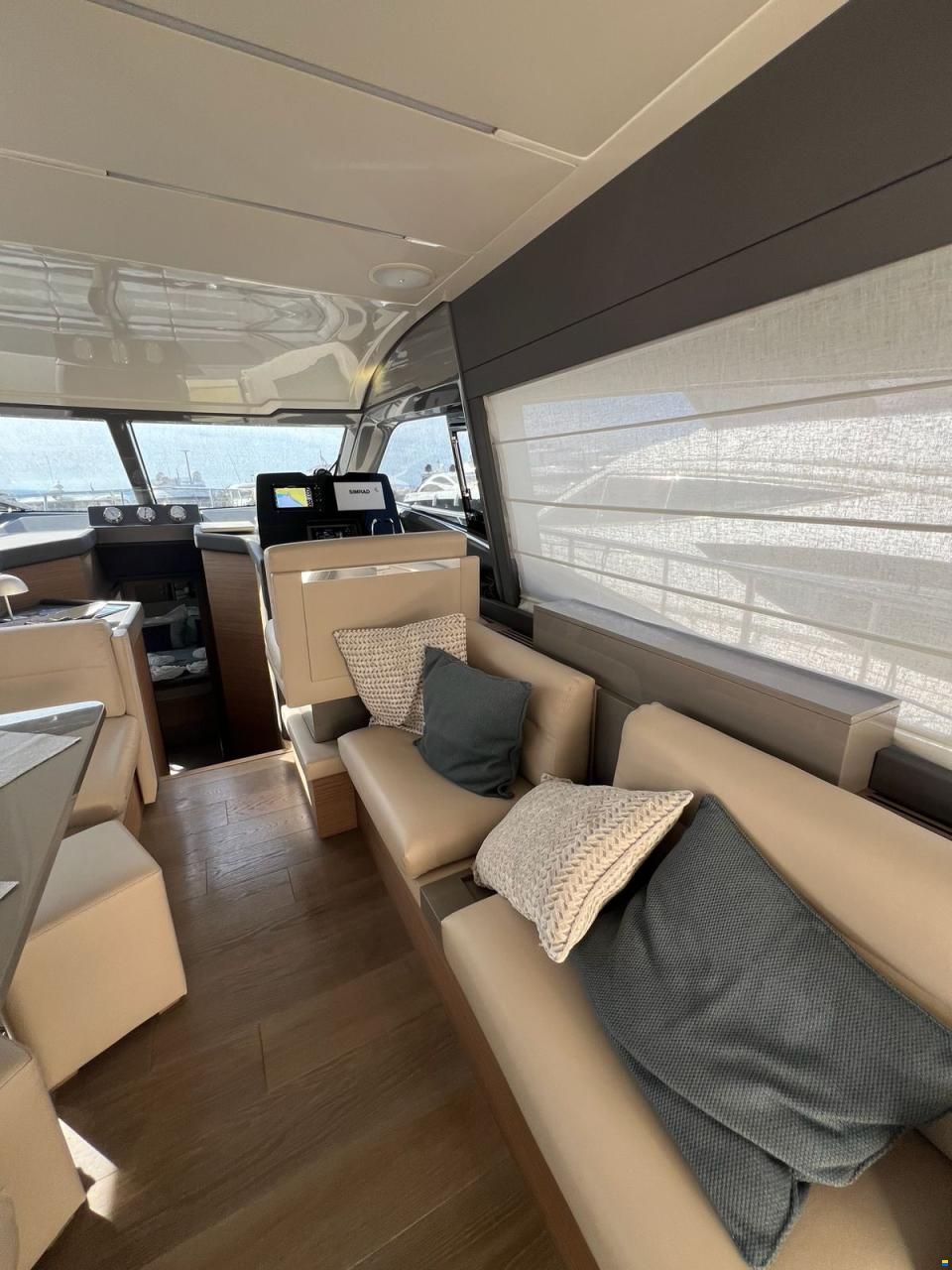 Ferretti 450