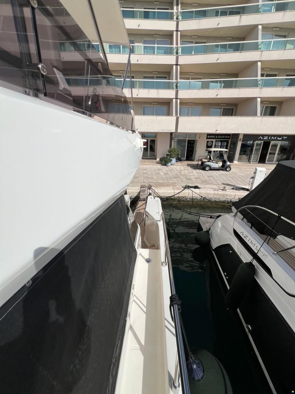 Ferretti 450