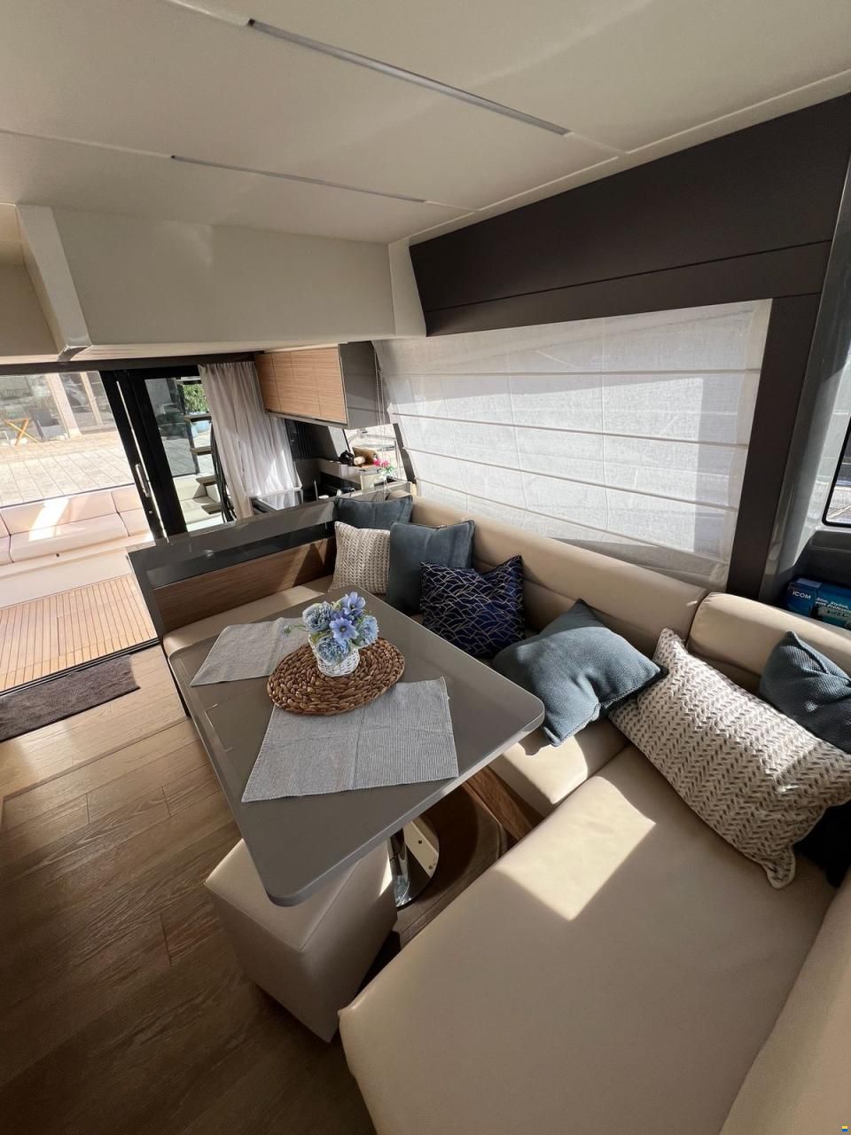 Ferretti 450