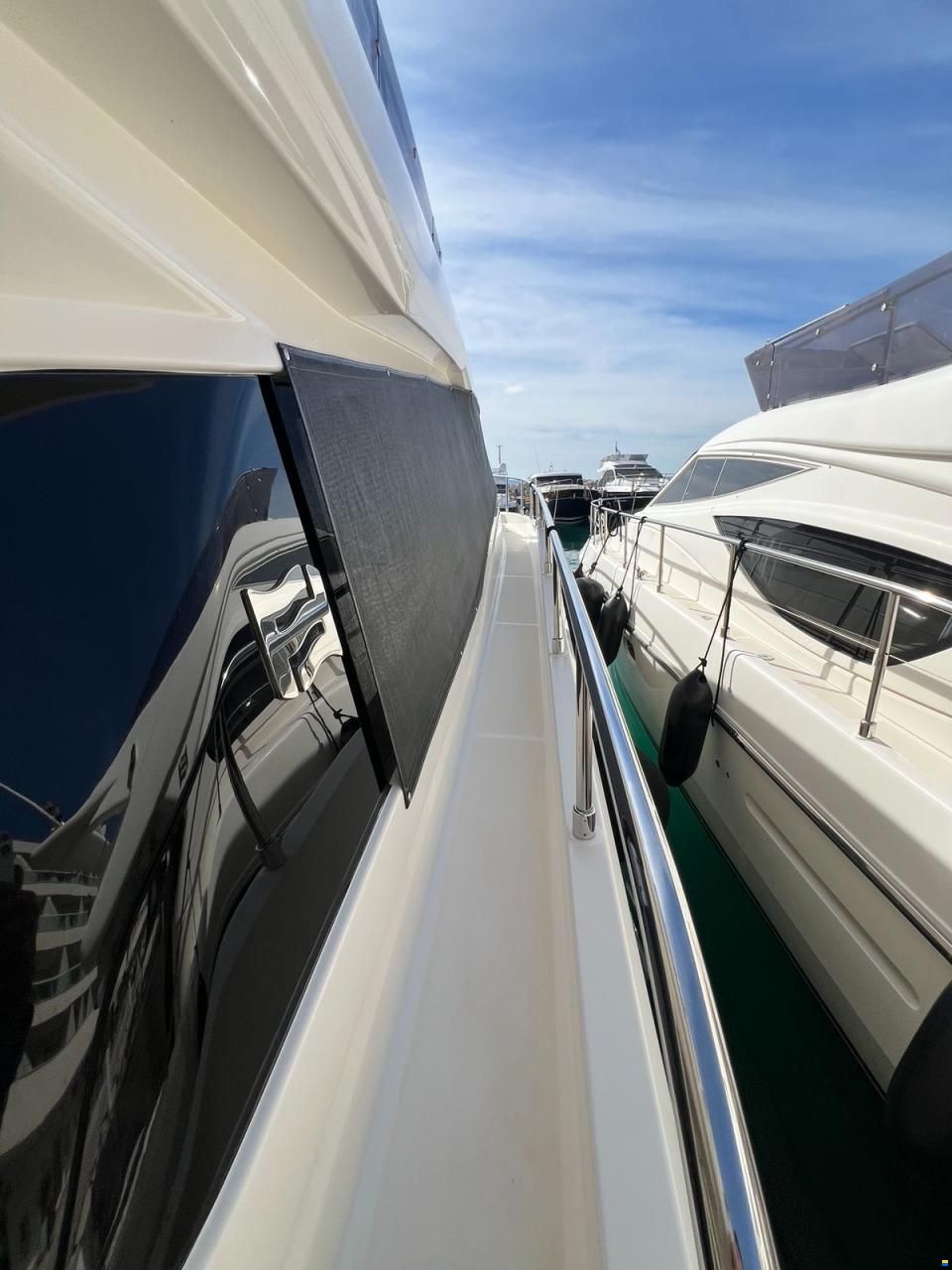 Ferretti 450