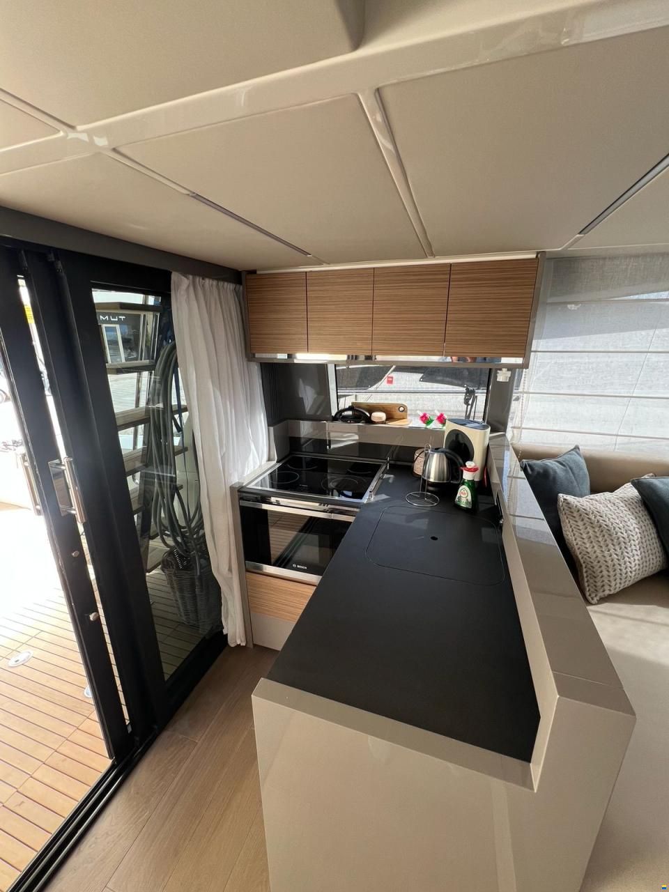Ferretti 450