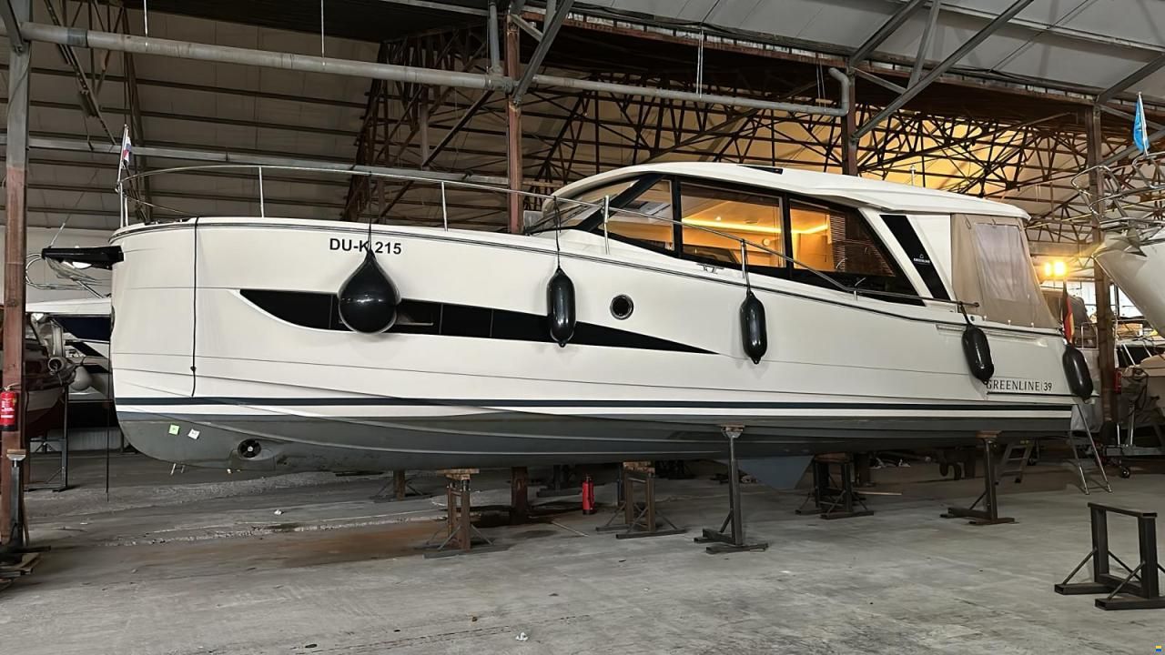 Greenline 39