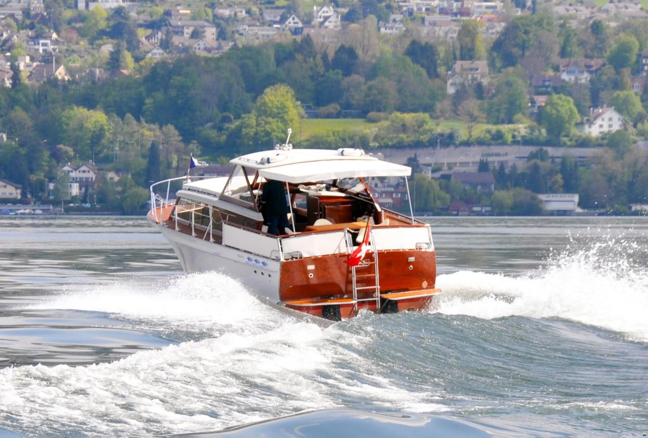 Swiss Craft Sedan Express Cruiser 9.60m