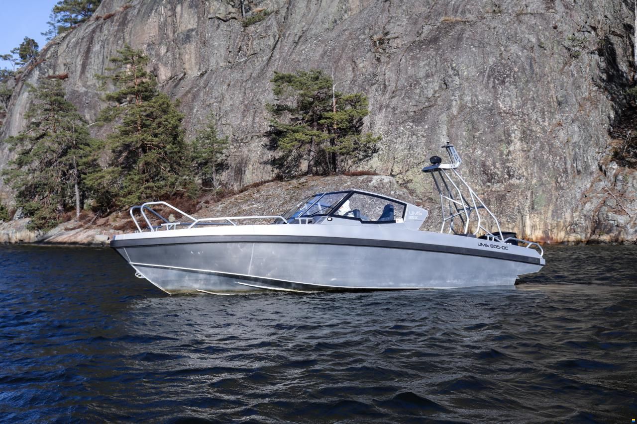 UMS-Boat 805 DC