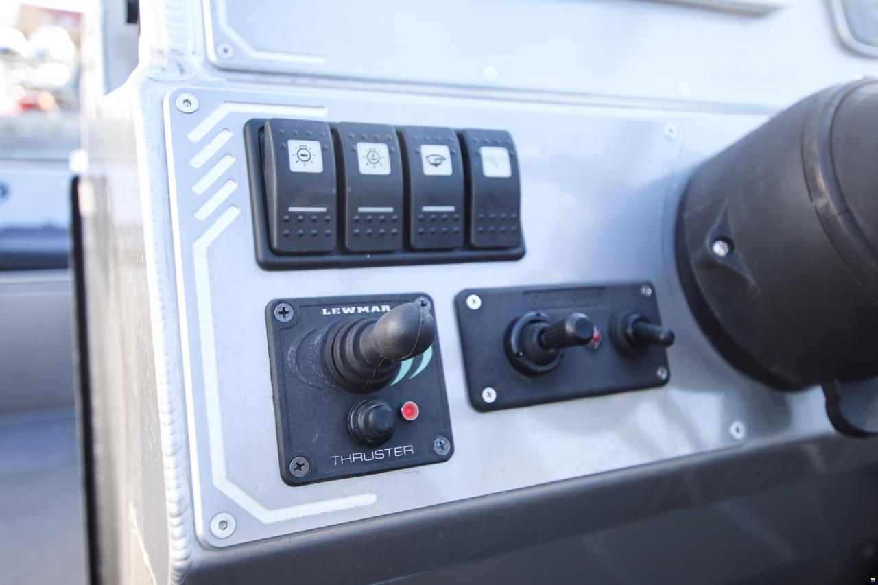 UMS-Boat 805 DC
