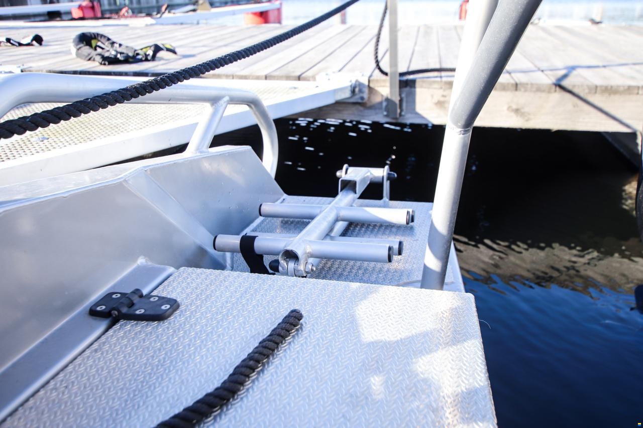 UMS-Boat 805 DC