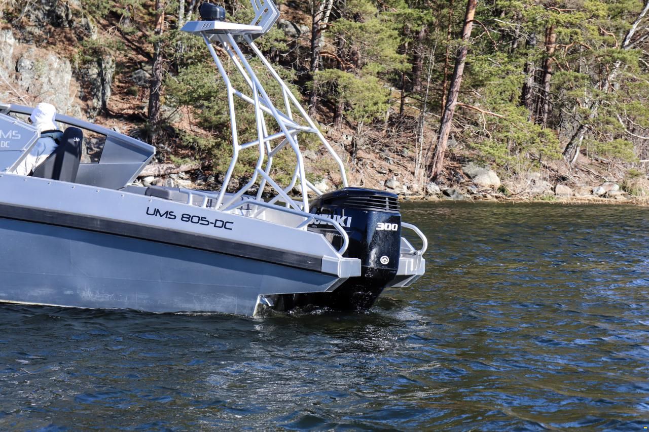 UMS-Boat 805 DC