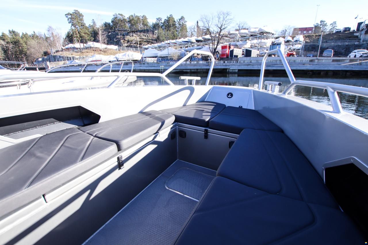 UMS-Boat 805 DC