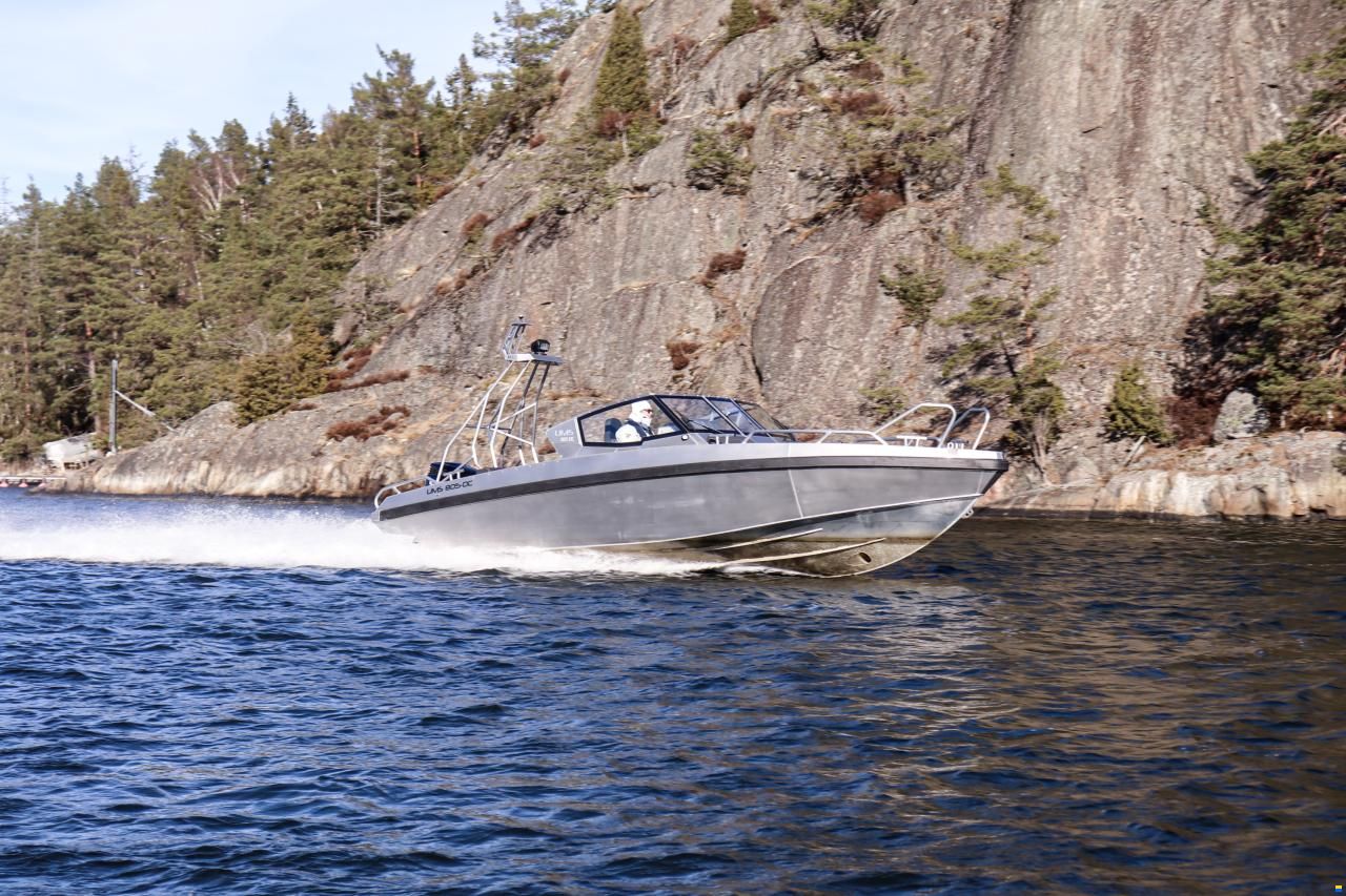 UMS-Boat 805 DC