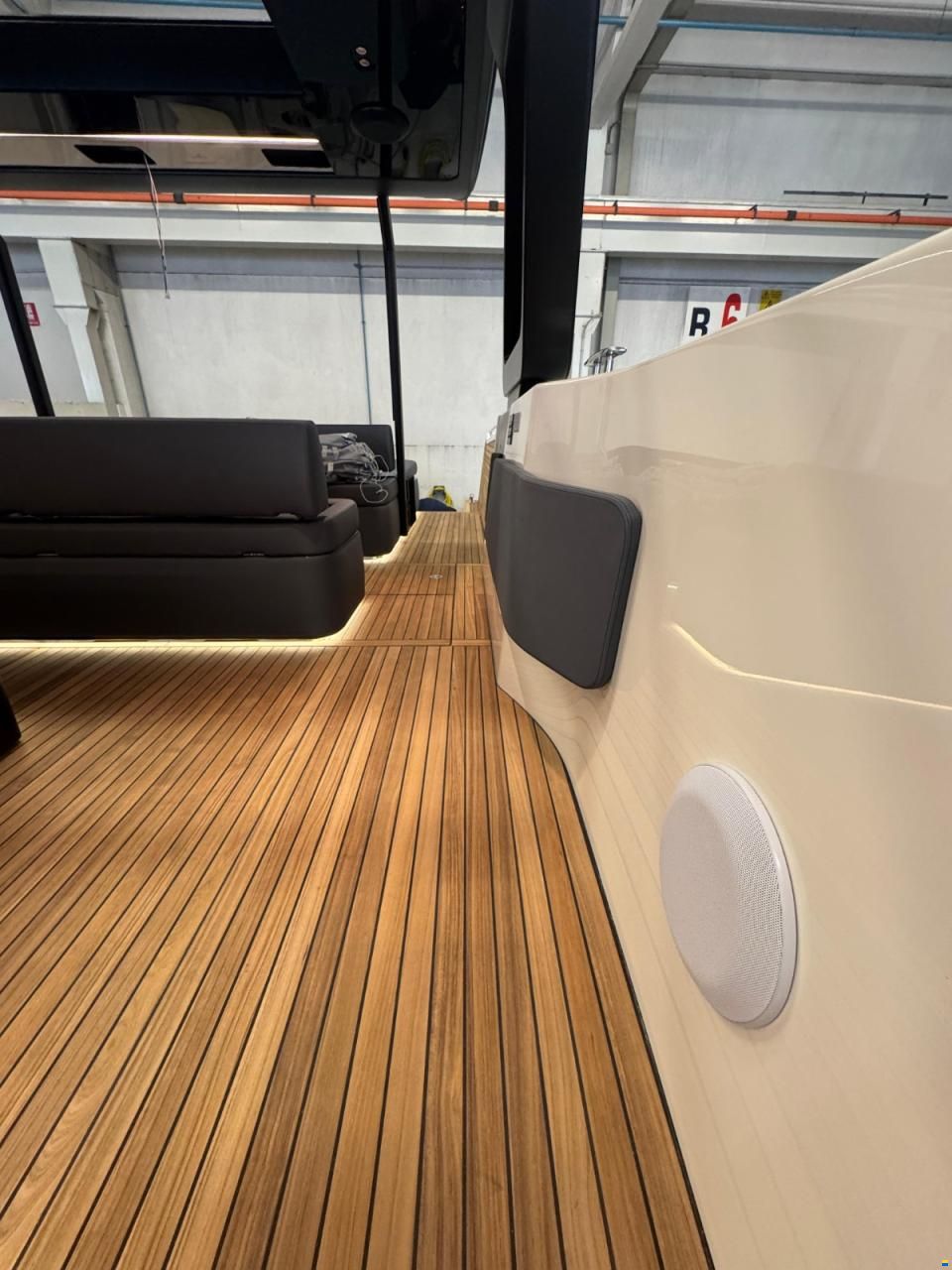 Cranchi A46 Luxury Tender