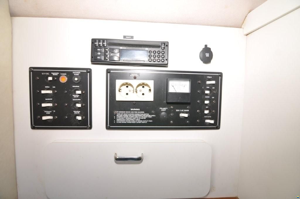 Crownline 765
