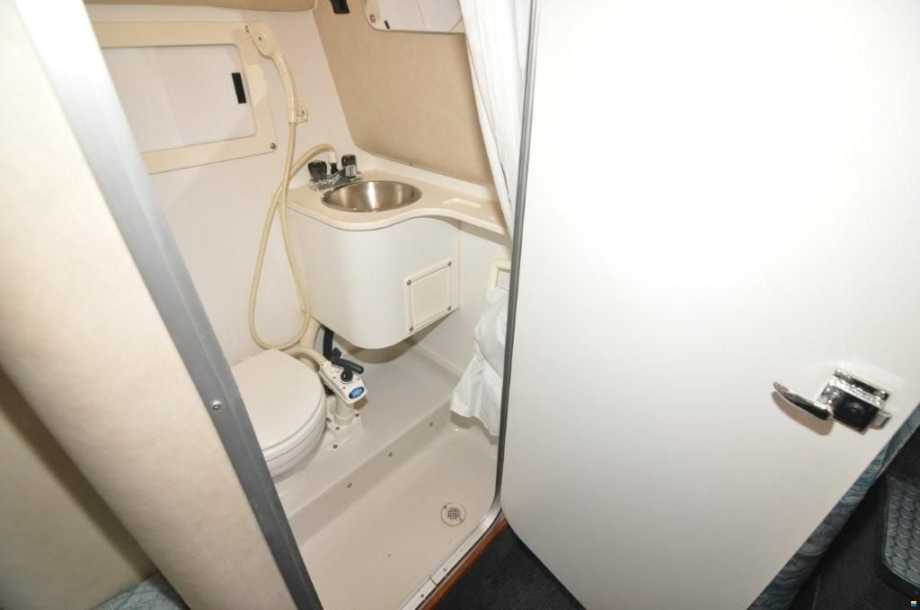 Crownline 765