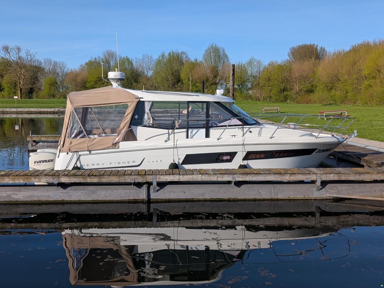 Jeanneau Merry Fisher 855
