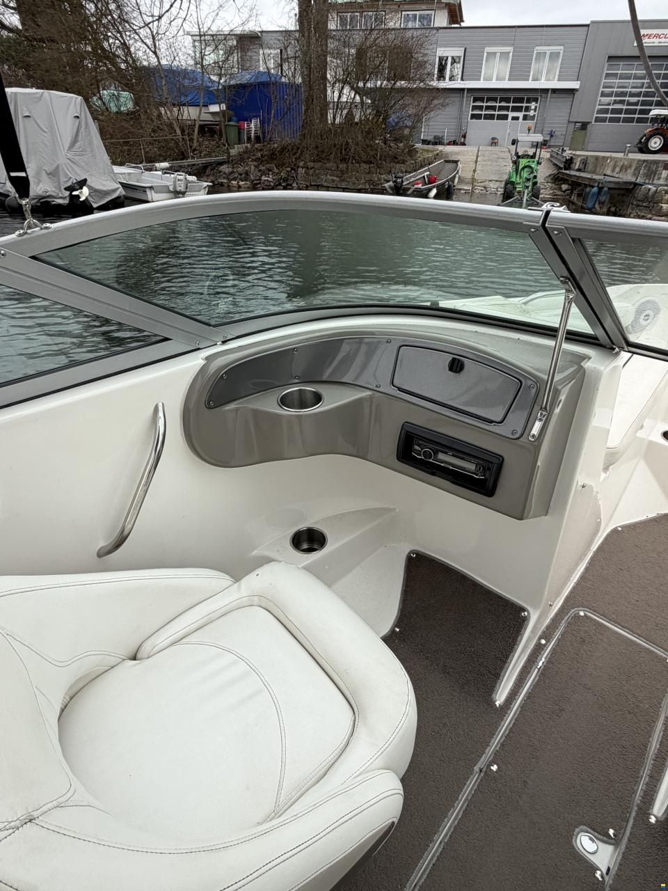 Rinker Captiva 192 Bowrider