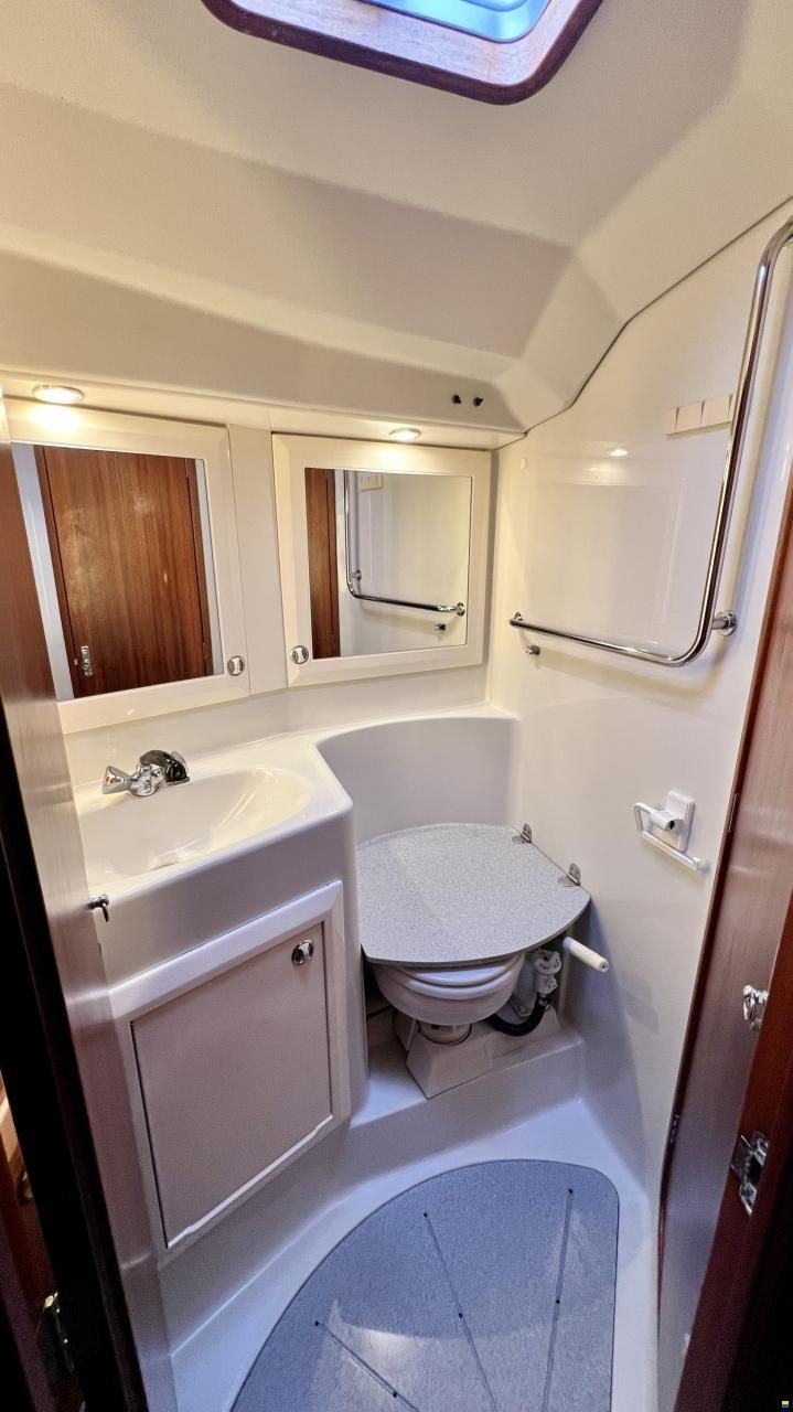 Sweden Yachts 390