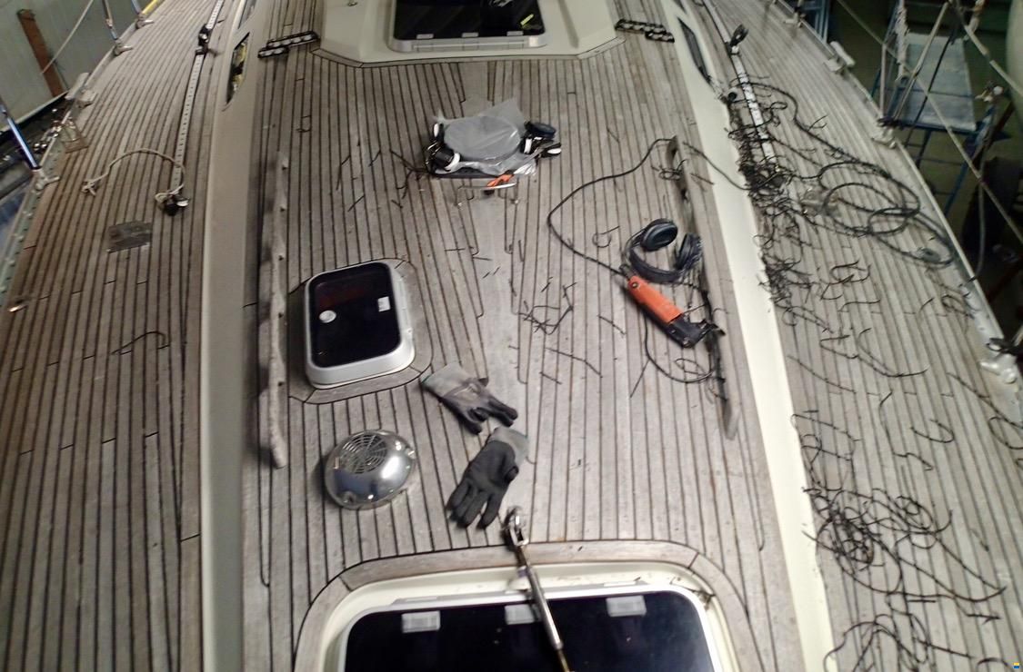 Sweden Yachts 390