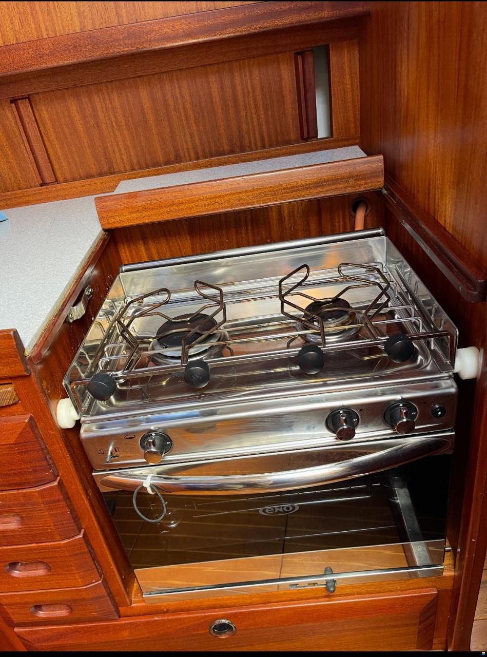 Sweden Yachts 390