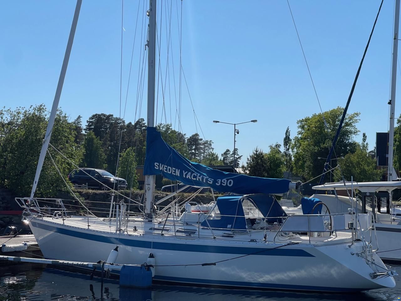 Sweden Yachts 390