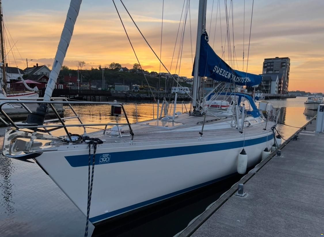 Sweden Yachts 390